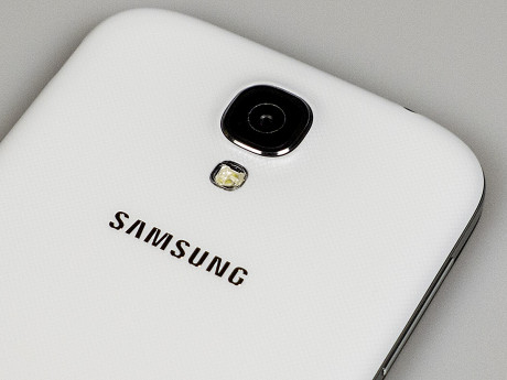 Samsung Galaxy S4 camera 1200