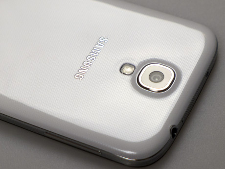 Samsung Galaxy S4 shiny_1200