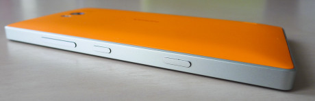 Nokia Lumia 930 side