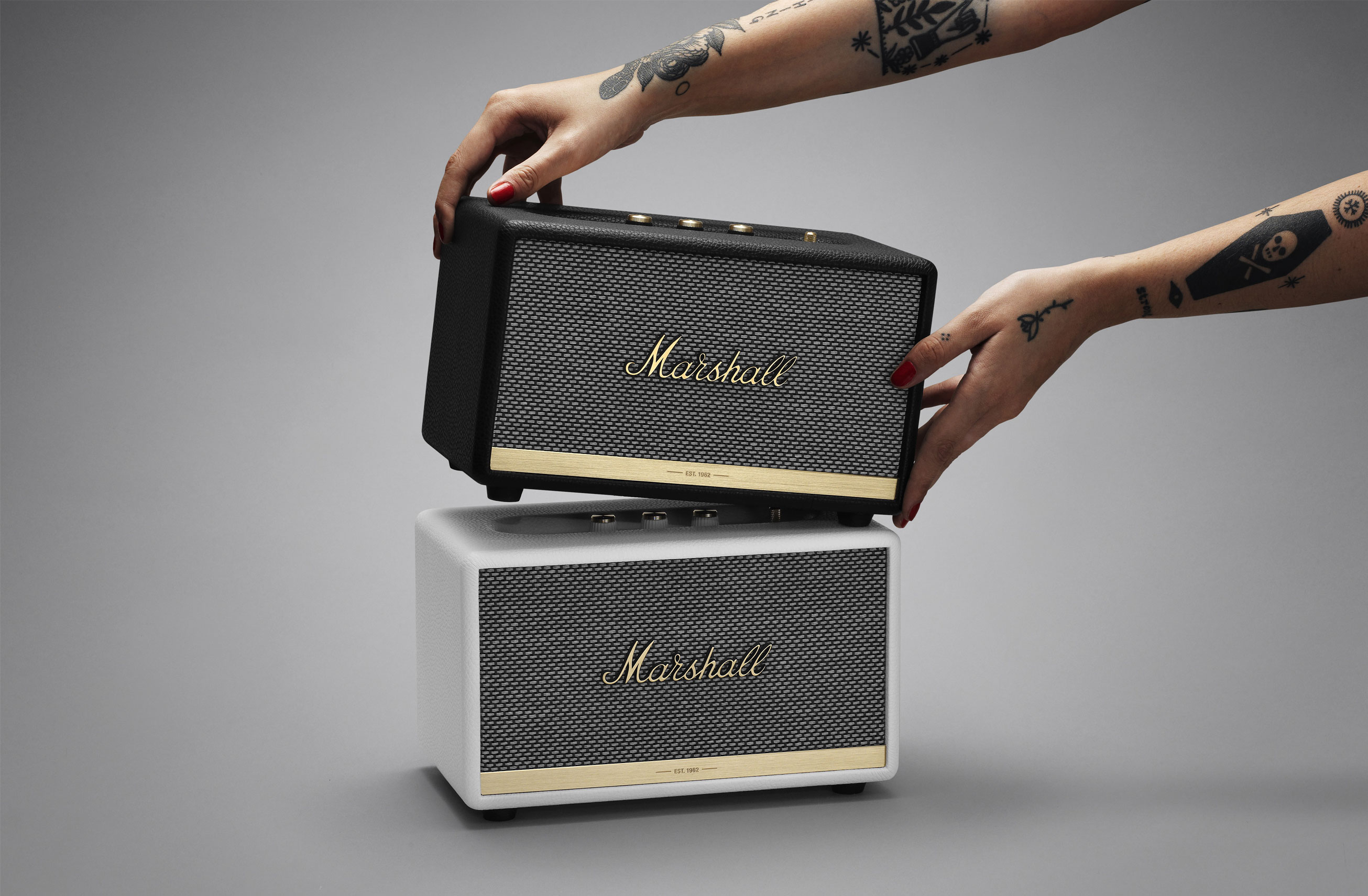 Беспроводная колонка маршал. Колонка Маршал Acton II. Колонки Marshall Acton II Brown. Marshall Acton 2 колонка Bluetooth. Колонка Marshall Acton 2 коробка.