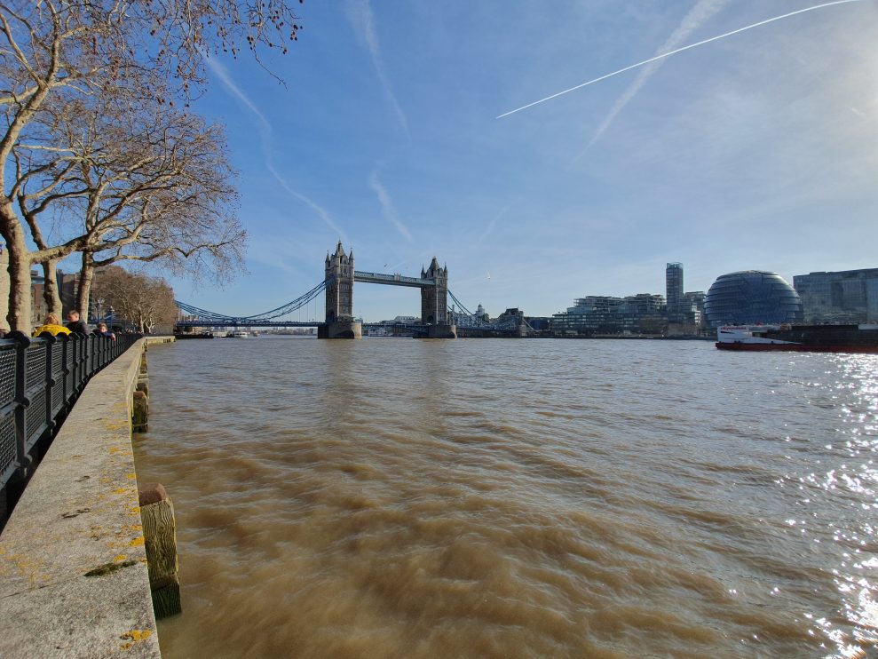 tower bridge ultrawide galaxy s10