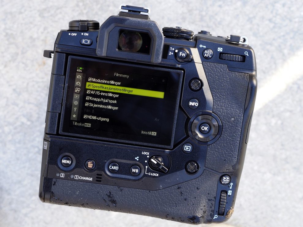 Olympus OM-D E-M1X 1 Olympus OMD EM1X bak 53502