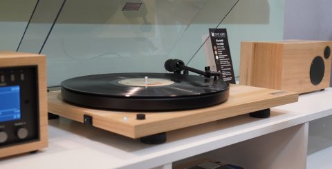 Como Audio Bluetooth Turntable