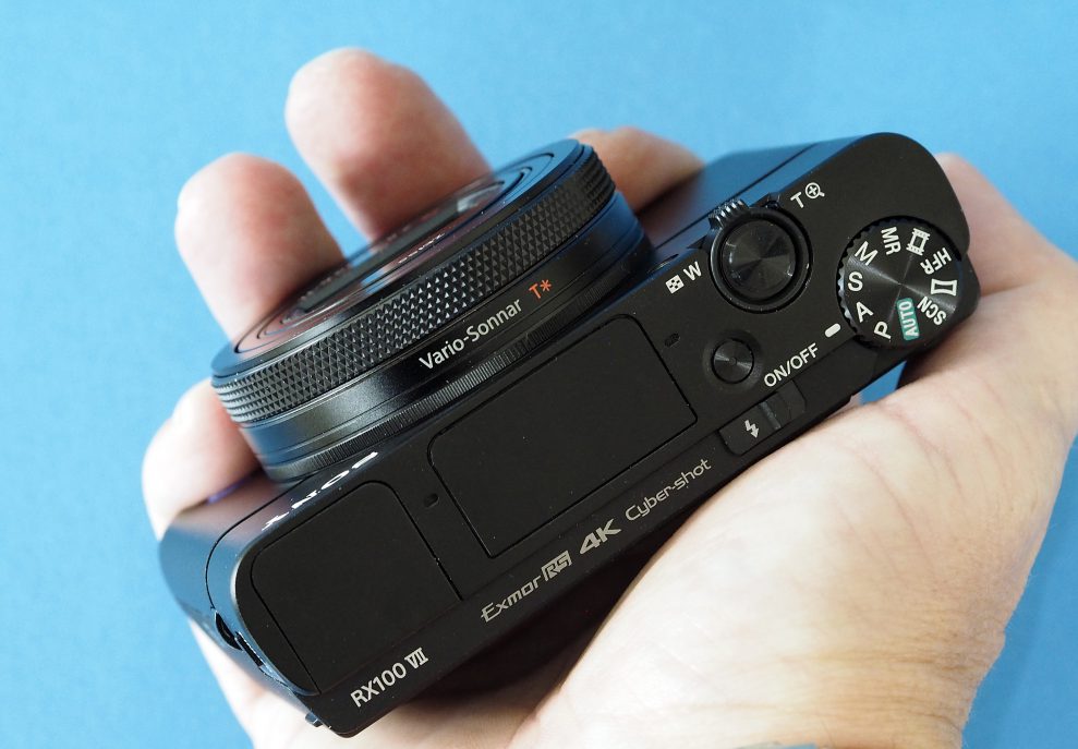 Sony Cybershot RX100 VII 1 Sony RX100 VII hands 59986