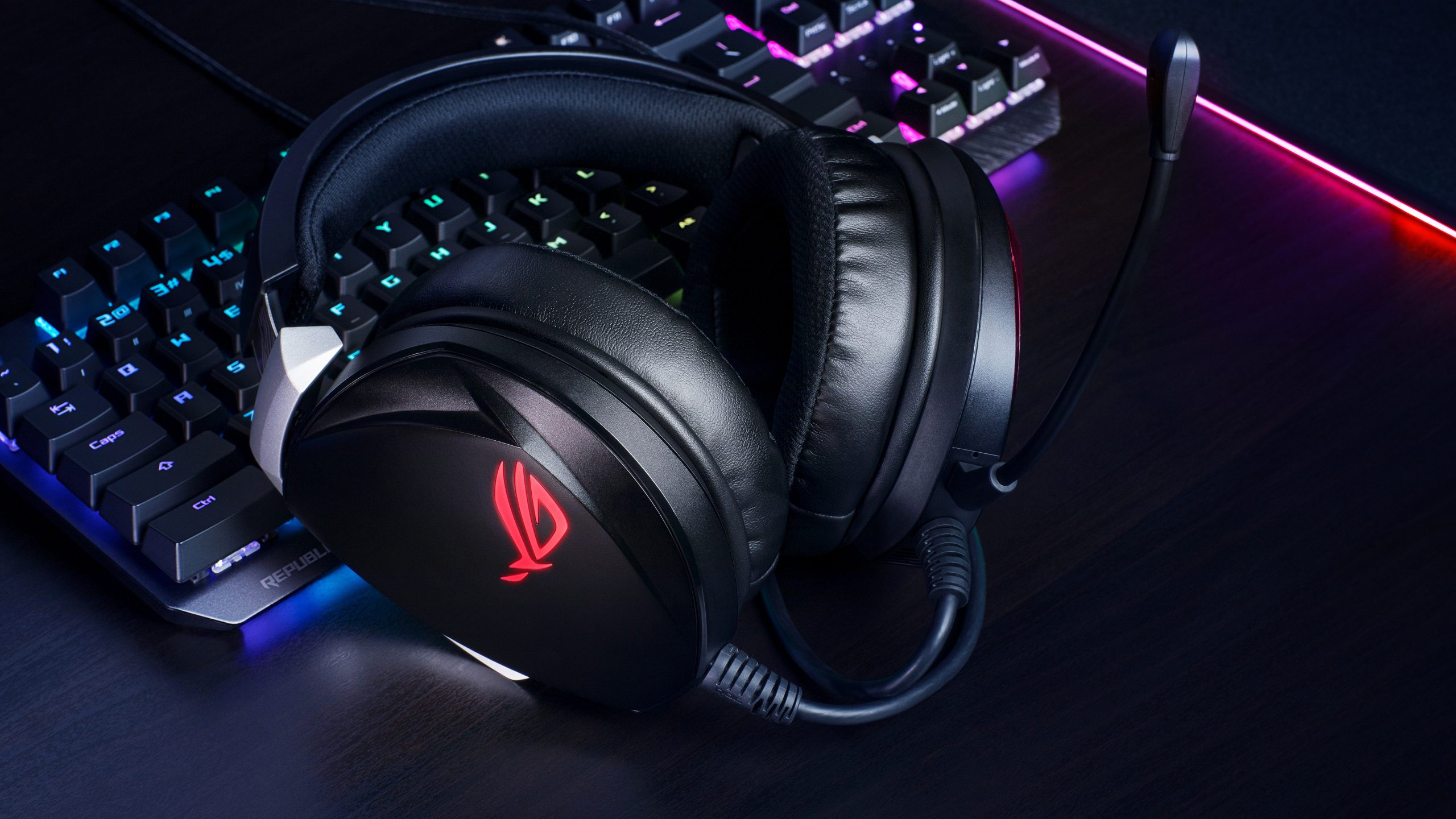 Asus ROG Theta 7.1 1 ROG Theta 7.1 Scenario photo 3 scaled 1