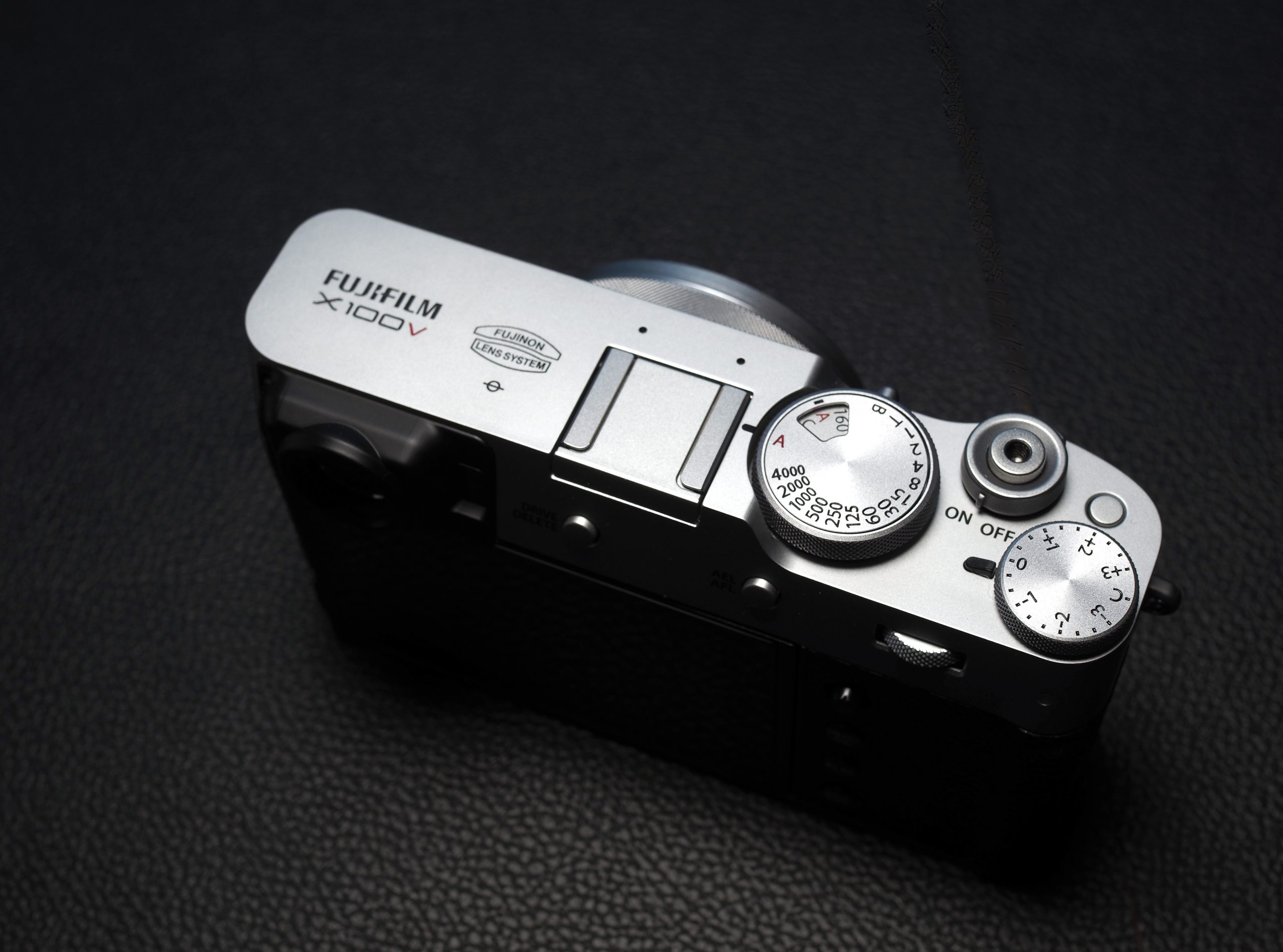 Fujifilm X100V 7 Fujifilm X100V topp scaled 1