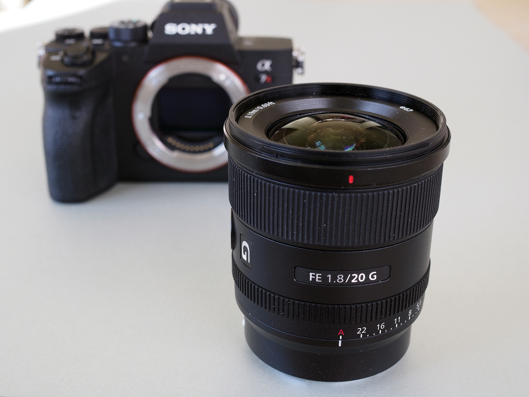 Sony FE 20mm f1.8 G 1 Sony FE 20 front