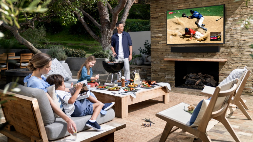 The Terrace: Samsung-TV till terrassen