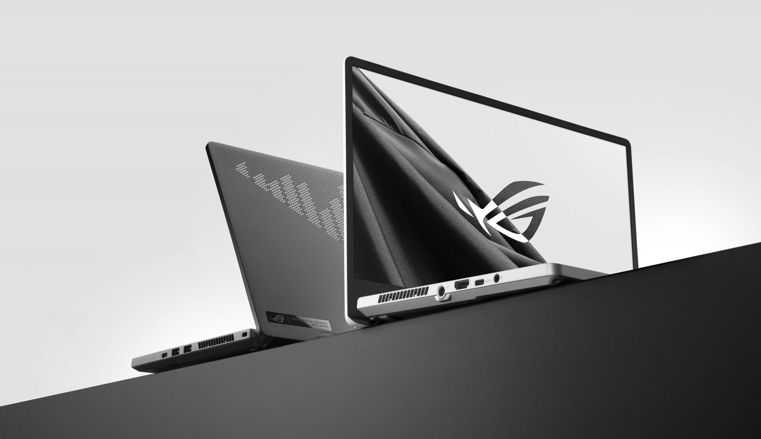 Asus ROG Zephyrus G14 GA401IV-HE003T 3 Zephyrus G14 1B scaled 1