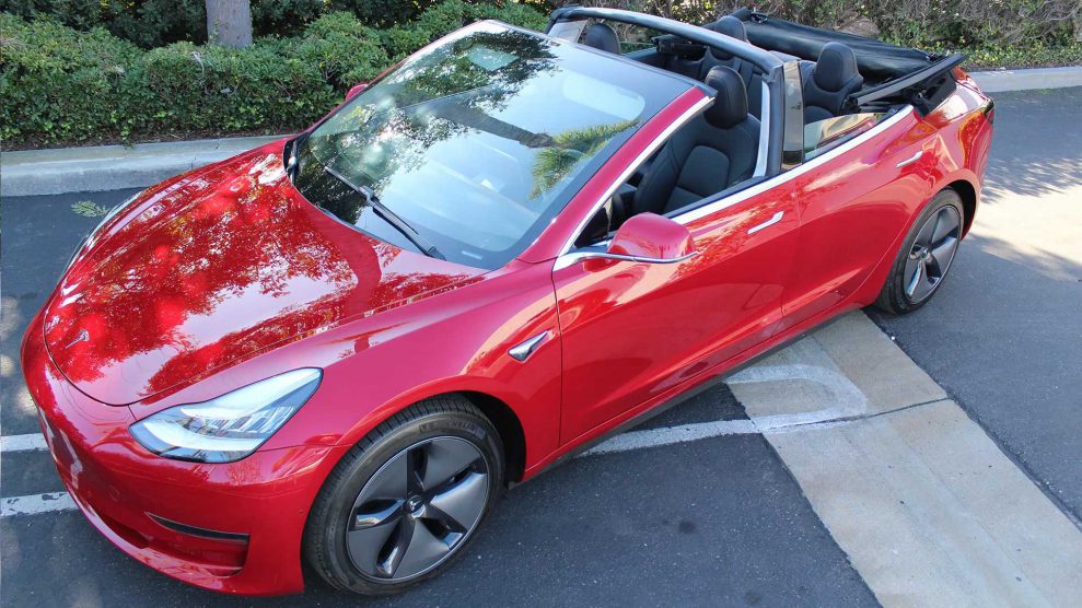 Nu kan du köpa en Tesla Model 3 utan tak – men du måste köpa den från USA.