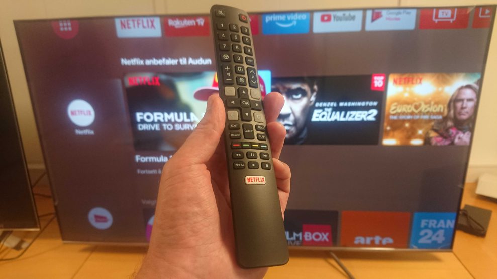 TCL QLED800 (65QLED800) 2 TCL QLED800 remote