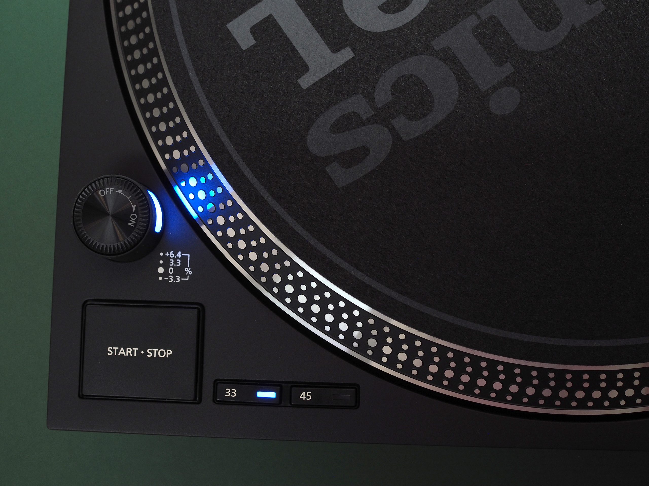 Technics SL-1210 MK7 6 Technics SL 1210 LED scaled 1