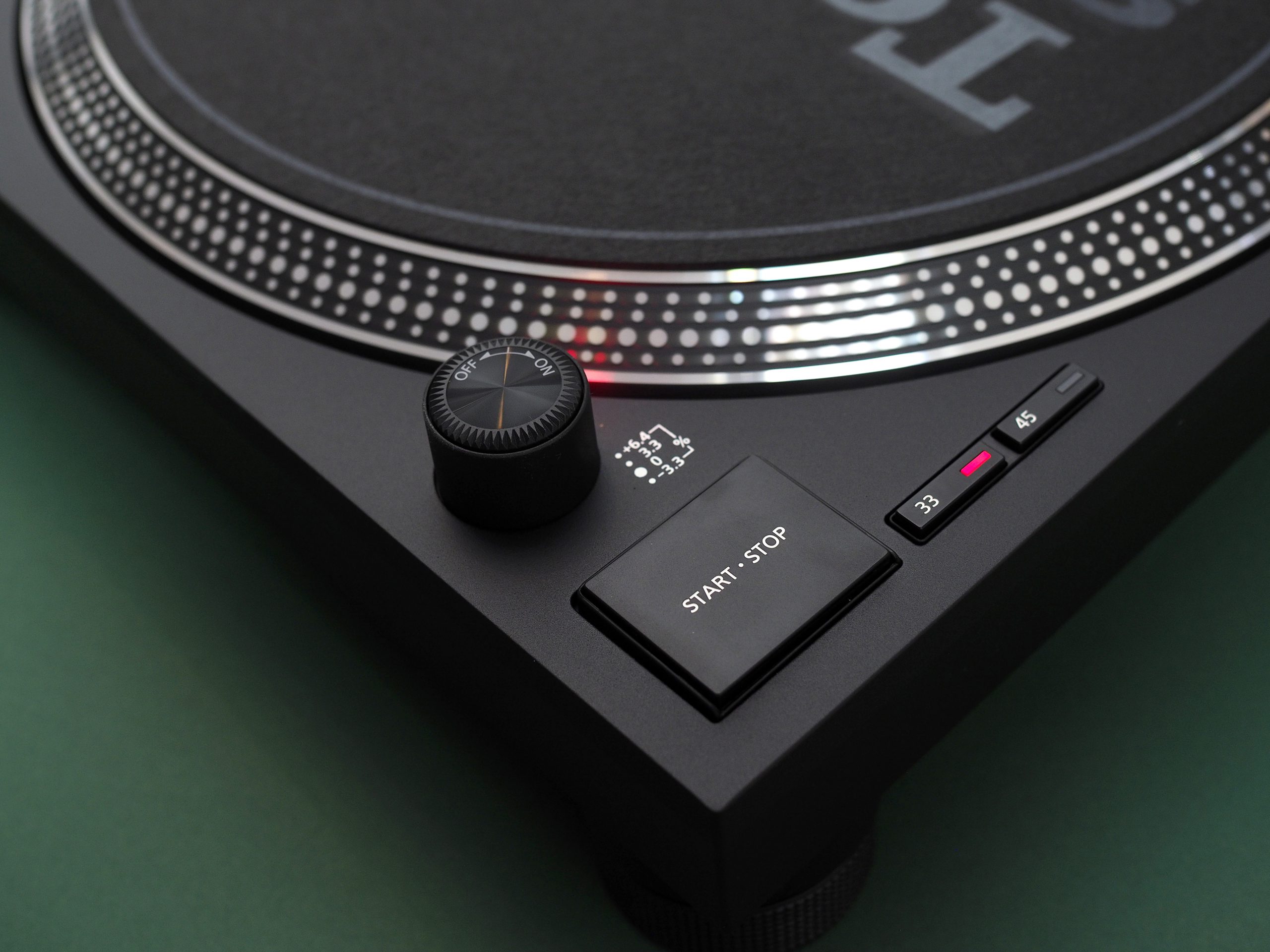 Technics SL-1210 MK7 1 Technics SL 1210 strobo scaled 1