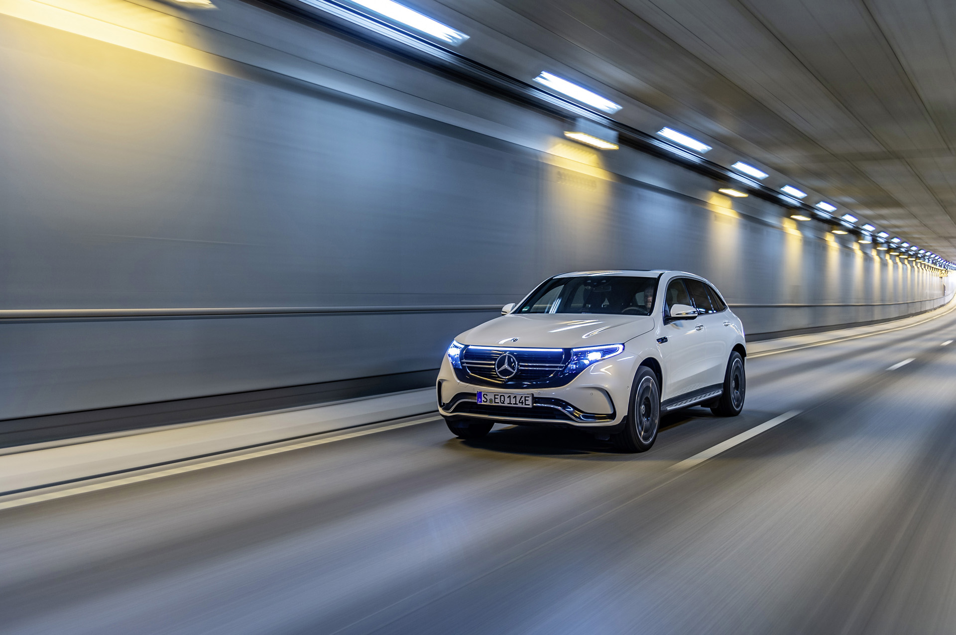 Mercedes EQC med Burmester Surround Sound System