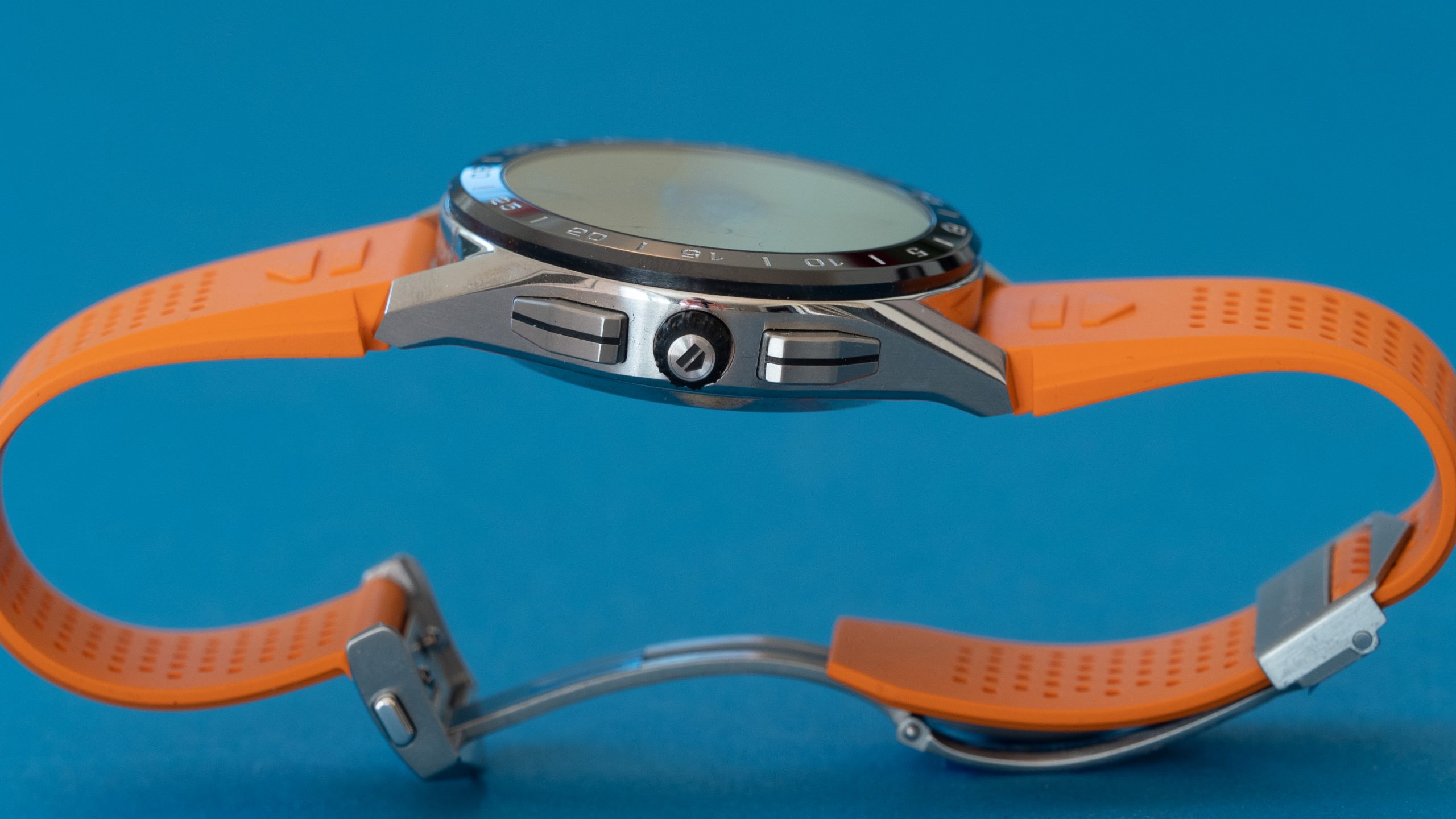 TAG Heuer Connected 2 TAG pushers scaled 1