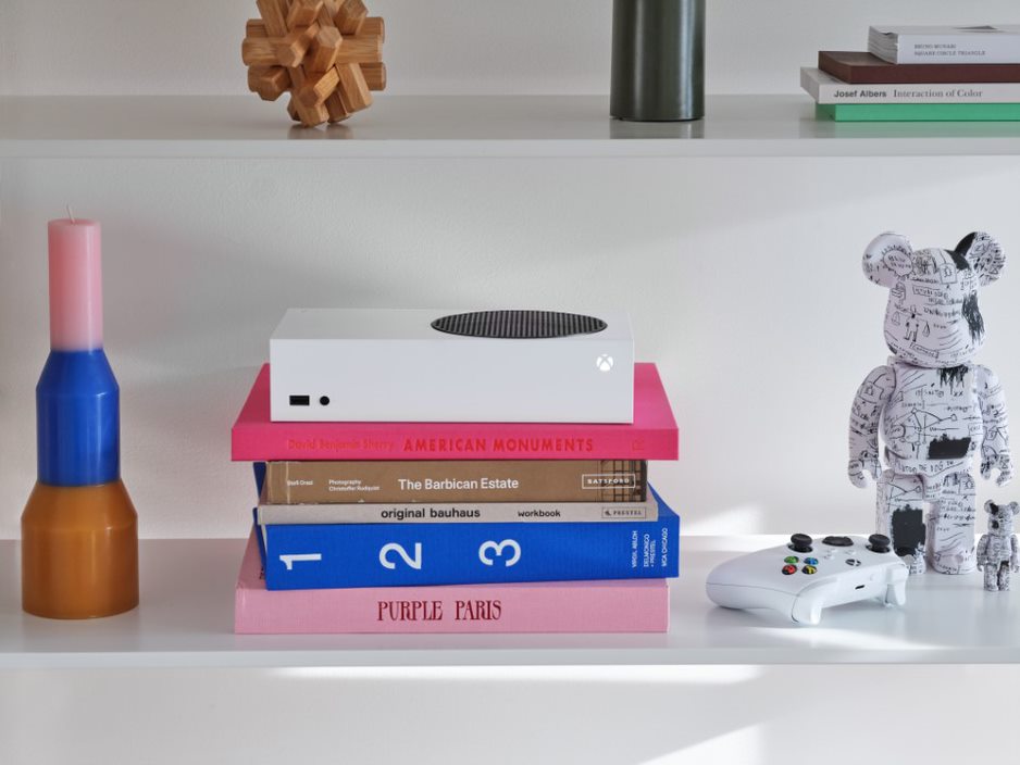 Xbox Series S flat shelf