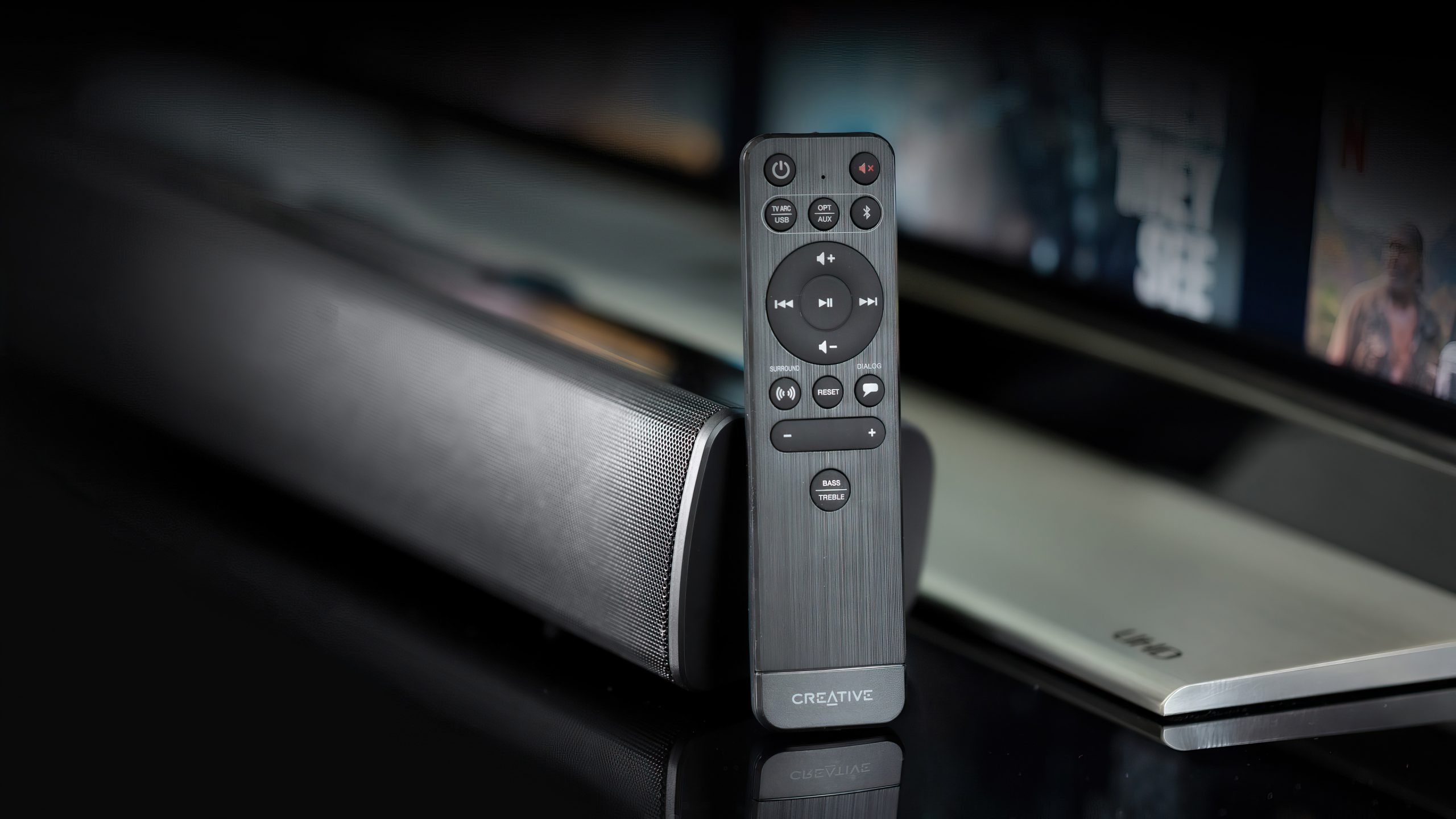 Billig och bra soundbar från Creative? 2 Creative Stage V2 remote