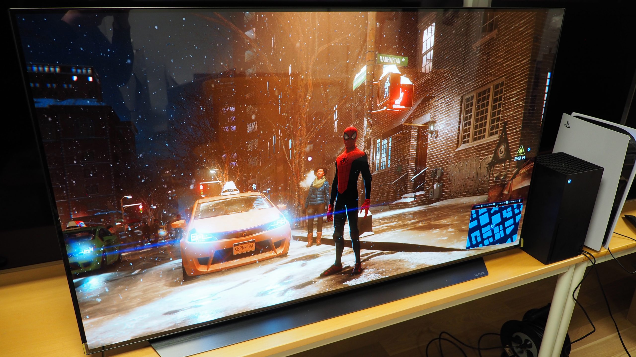 LG OLED CX Spiderman PS5 Xbox Series X scaled