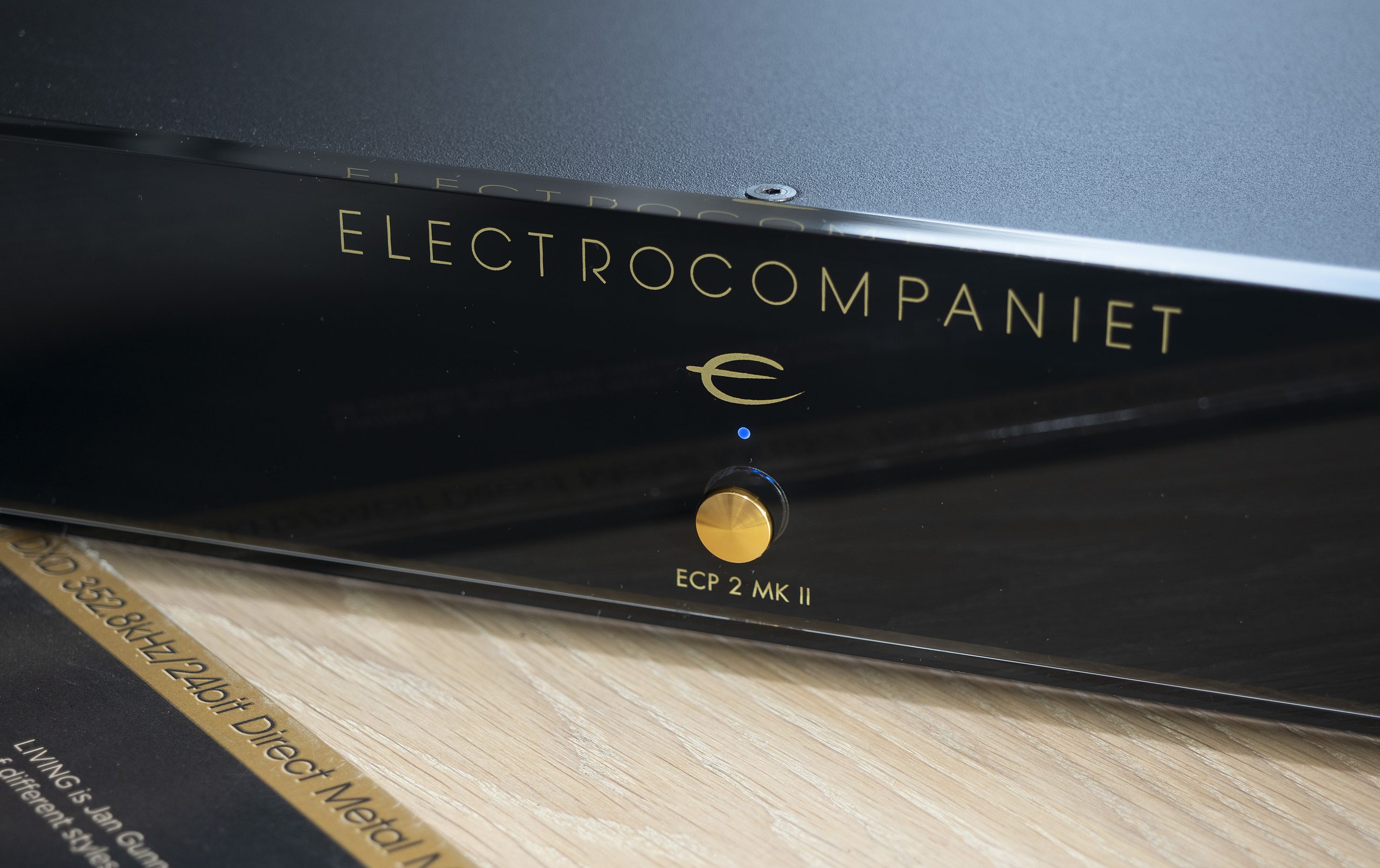 Electrocompaniet ECP-2 MK II 3 Electrocompaniet ECP-2 MK II
