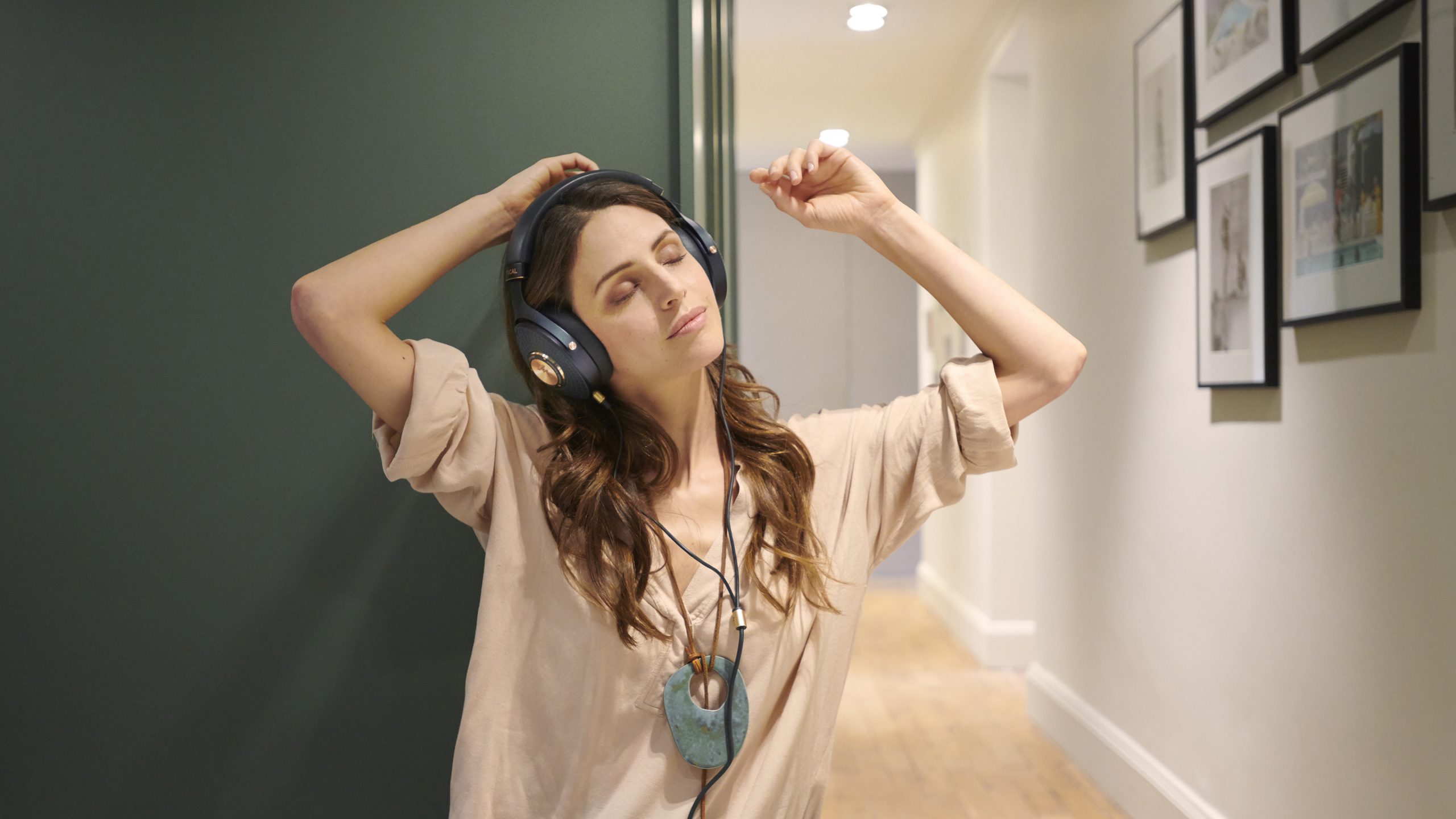 Focal Celestee 3 Focal Celestee lifestyle