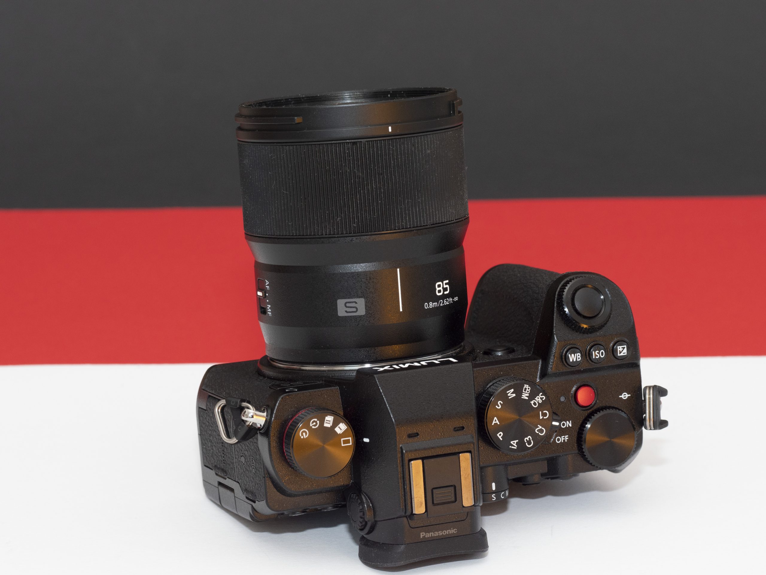 Panasonic Lumix S 85mm f1.8 2 Lumix S85 18 topp scaled 1