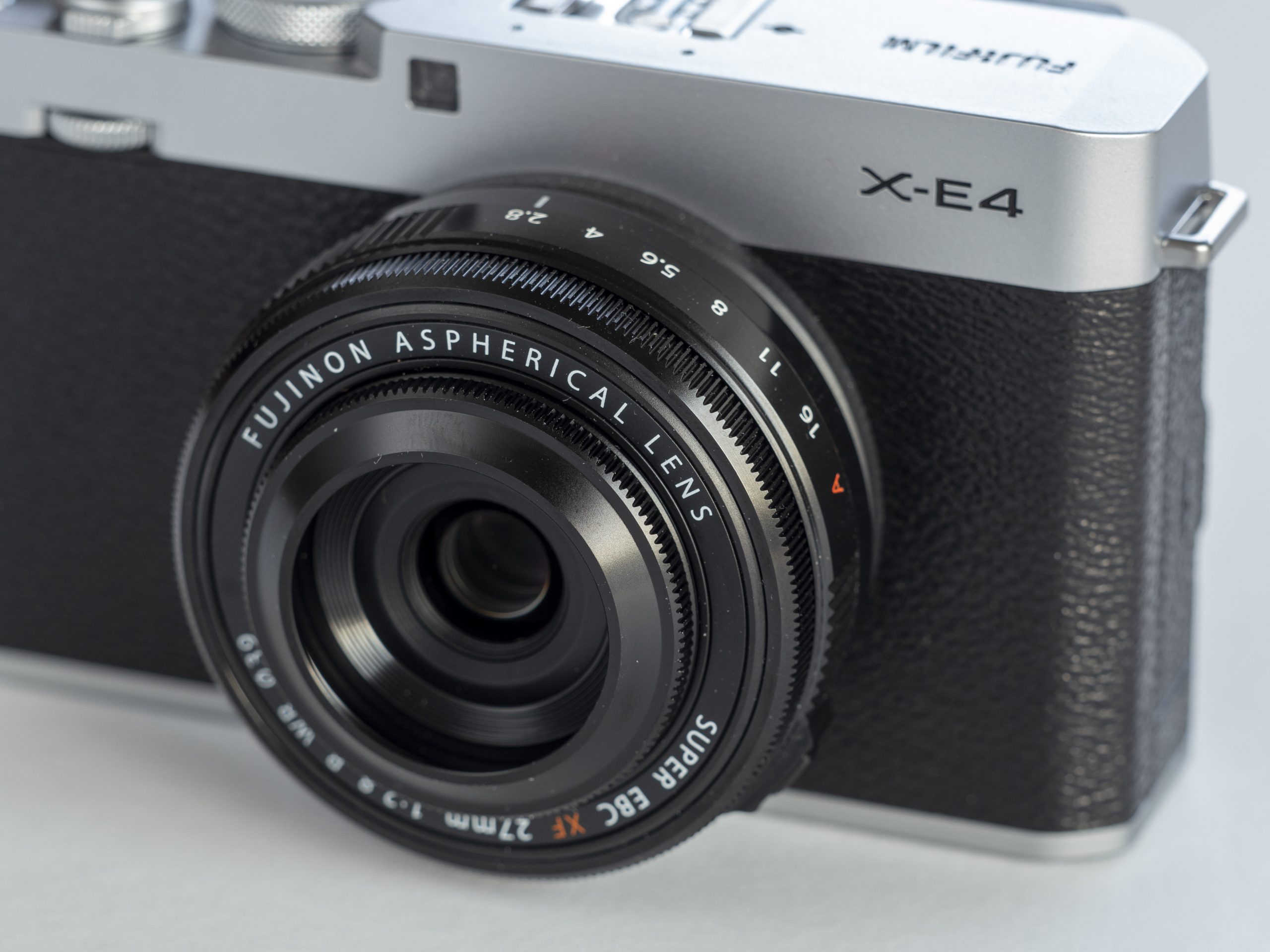Fujifilm X-E4 front