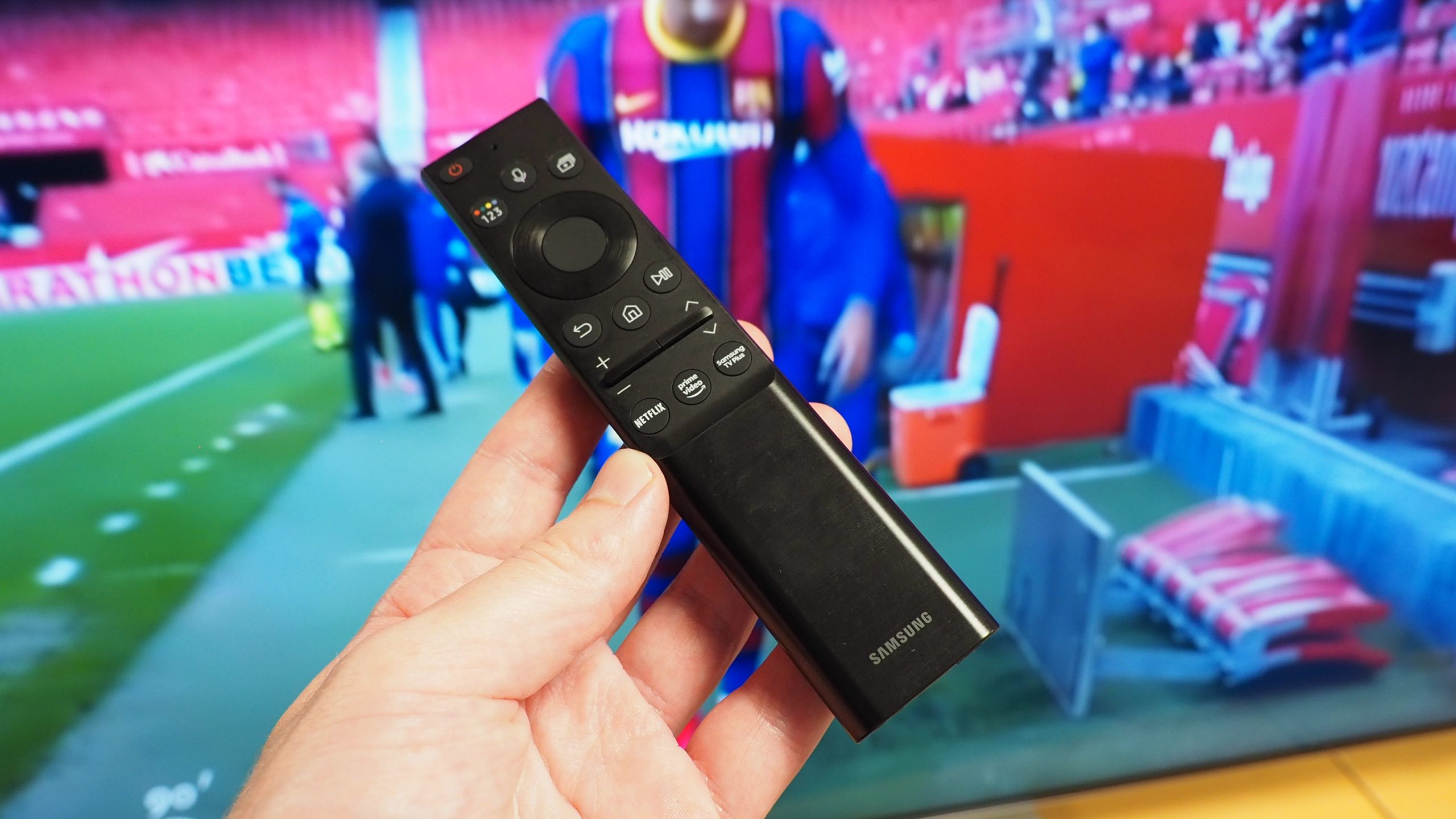 Samsung QN85A (QE65QN85A) 2 Samsung QN85A remote scaled