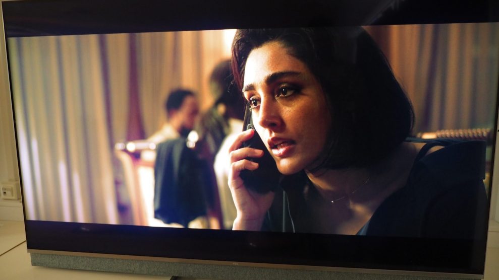 TCL C825 Netflix Extraction scaled 1