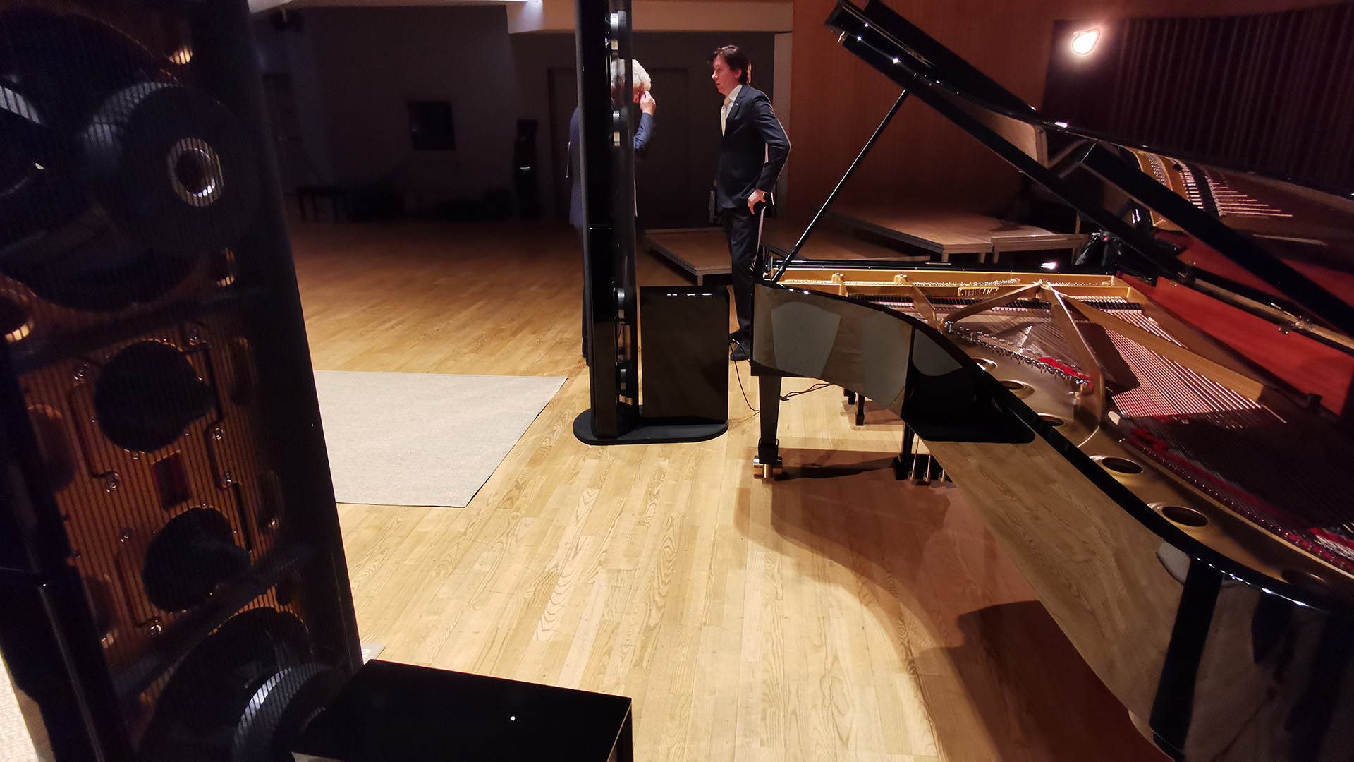 Live eller inspelning? Lyngdorf utmanar lyssnarna