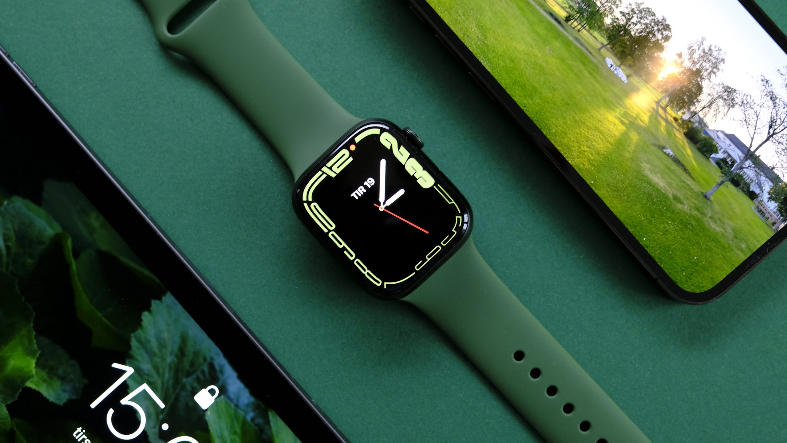 Apple watch 9 41mm sport band. Apple watch 7 45mm. Apple watch s7 45mm. Часы Аппле вотч 7 45. Часы эпл вотч 7.