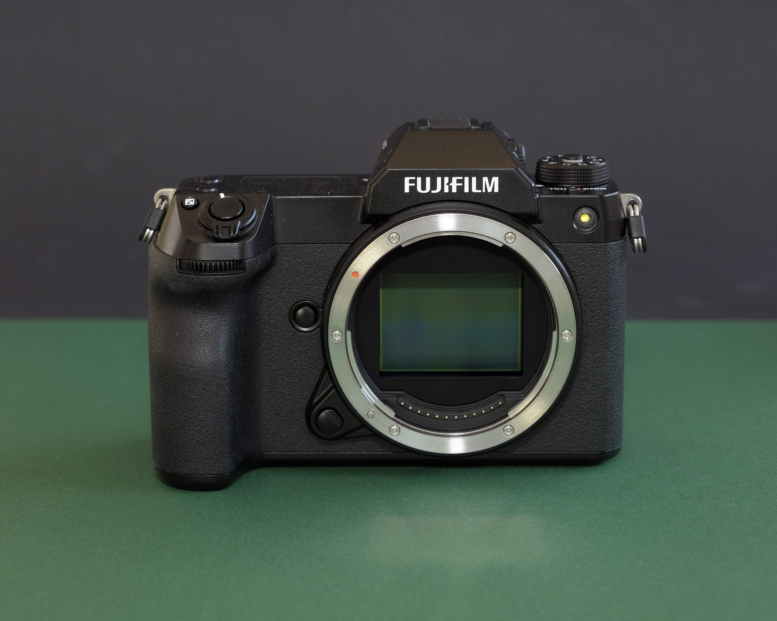 Fujifilm GFX 50S II 4 GFX 50S II front scaled 1