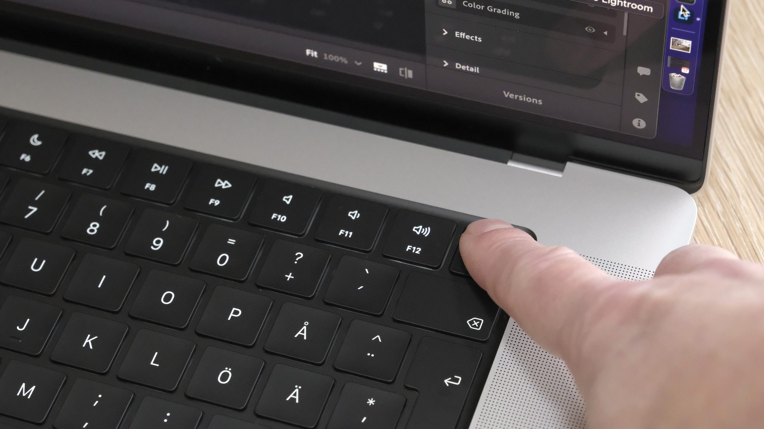 MacBook Pro 16 M1 Pro 9 MBP 16 M1 Pro touch id scaled 1