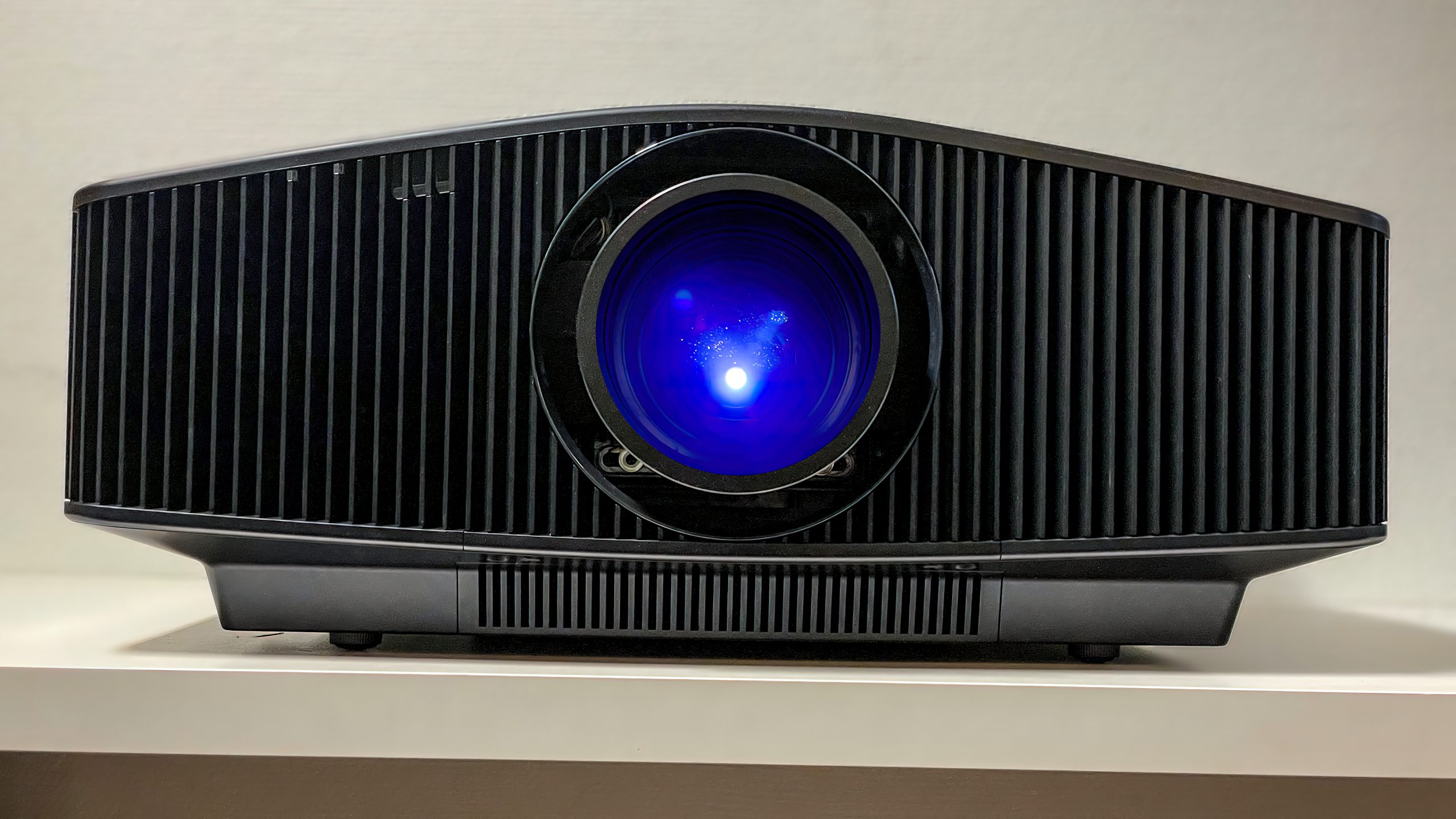 Sony VPL-VW890ES