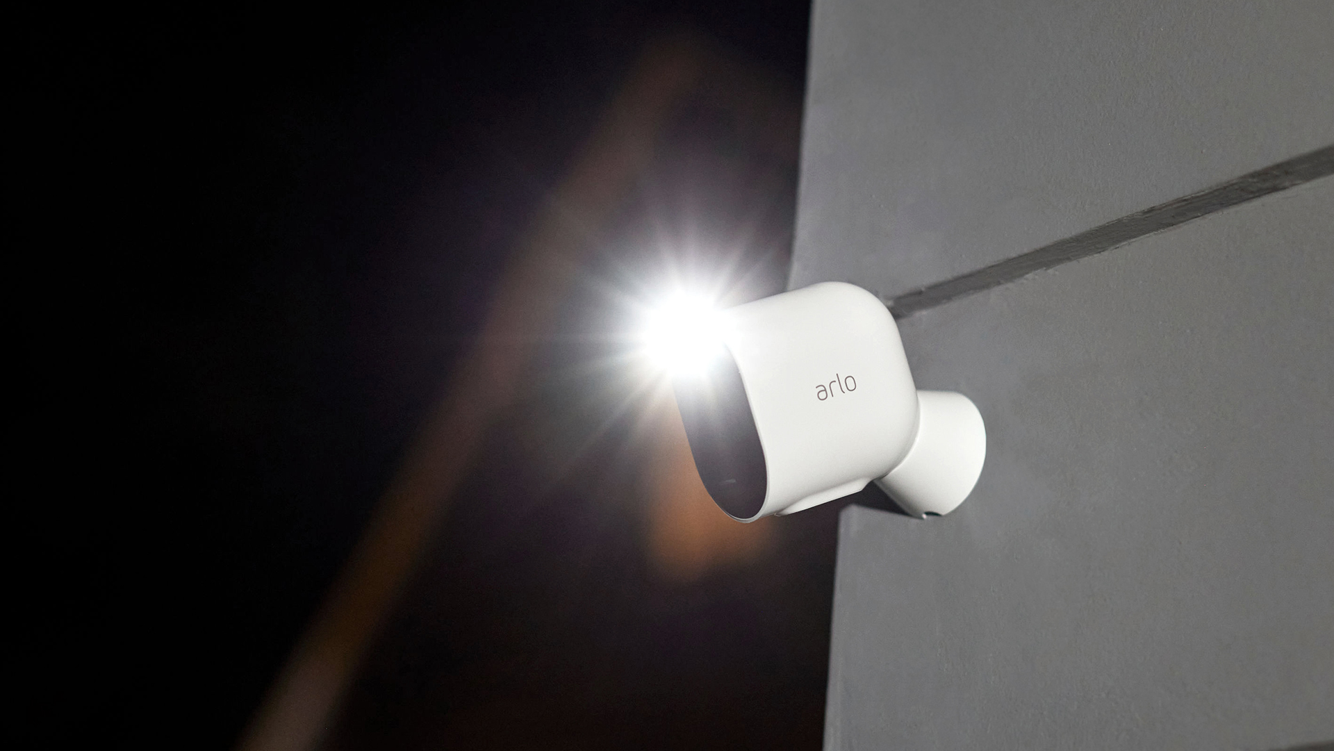 Arlo Pro 4 Spotlight Camera 3 Pro 4 Spotlight