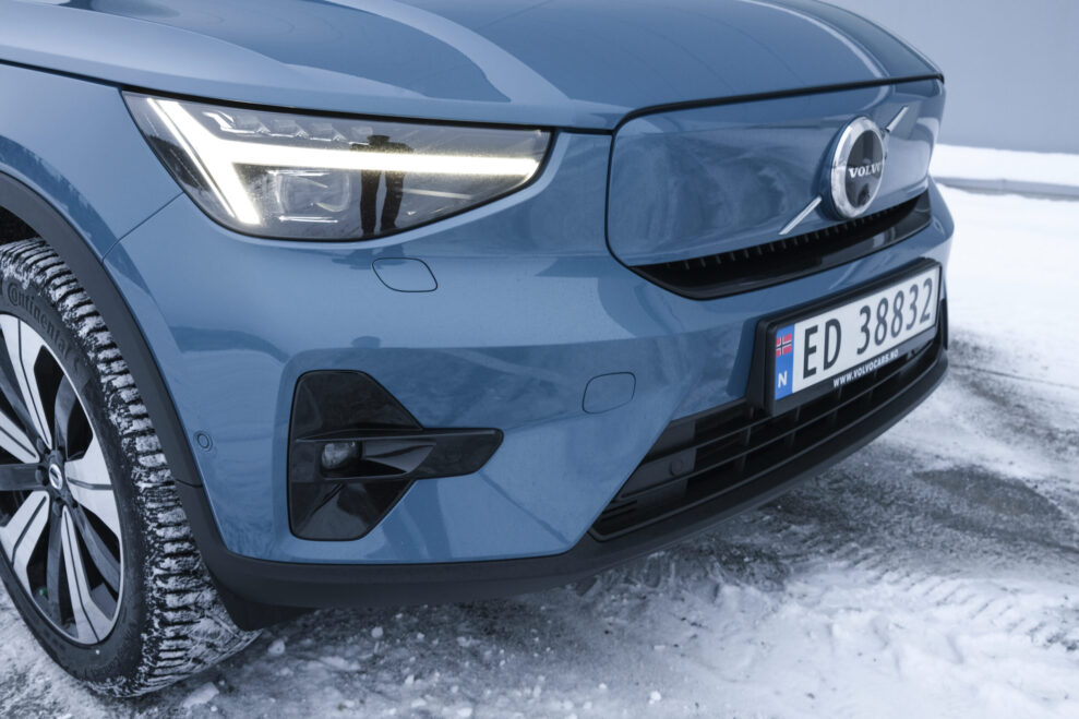 Volvo C40 frontlykt