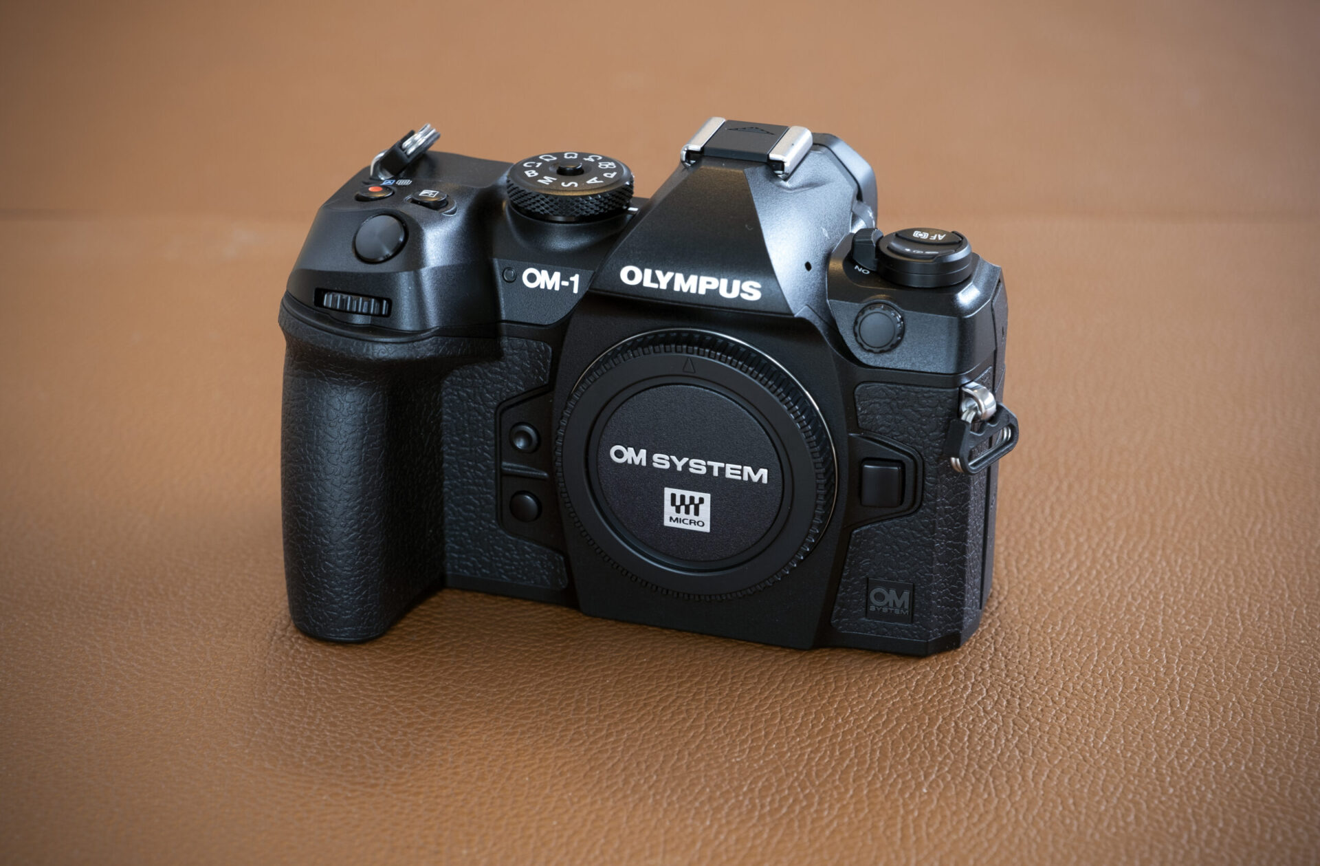 OM Systems OM-1 första kamera