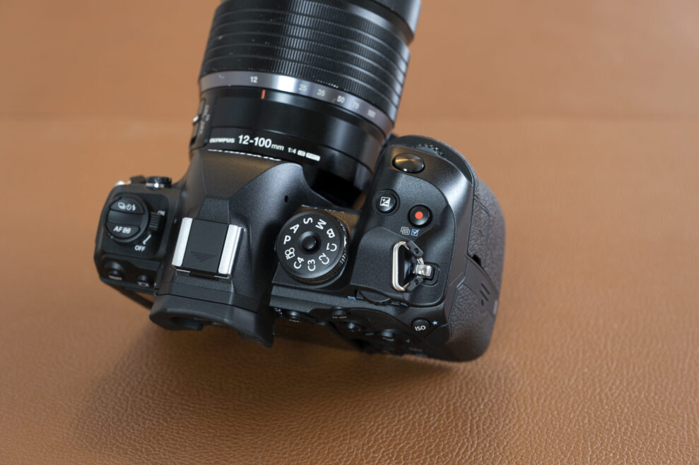 OM1 top right scaled 1