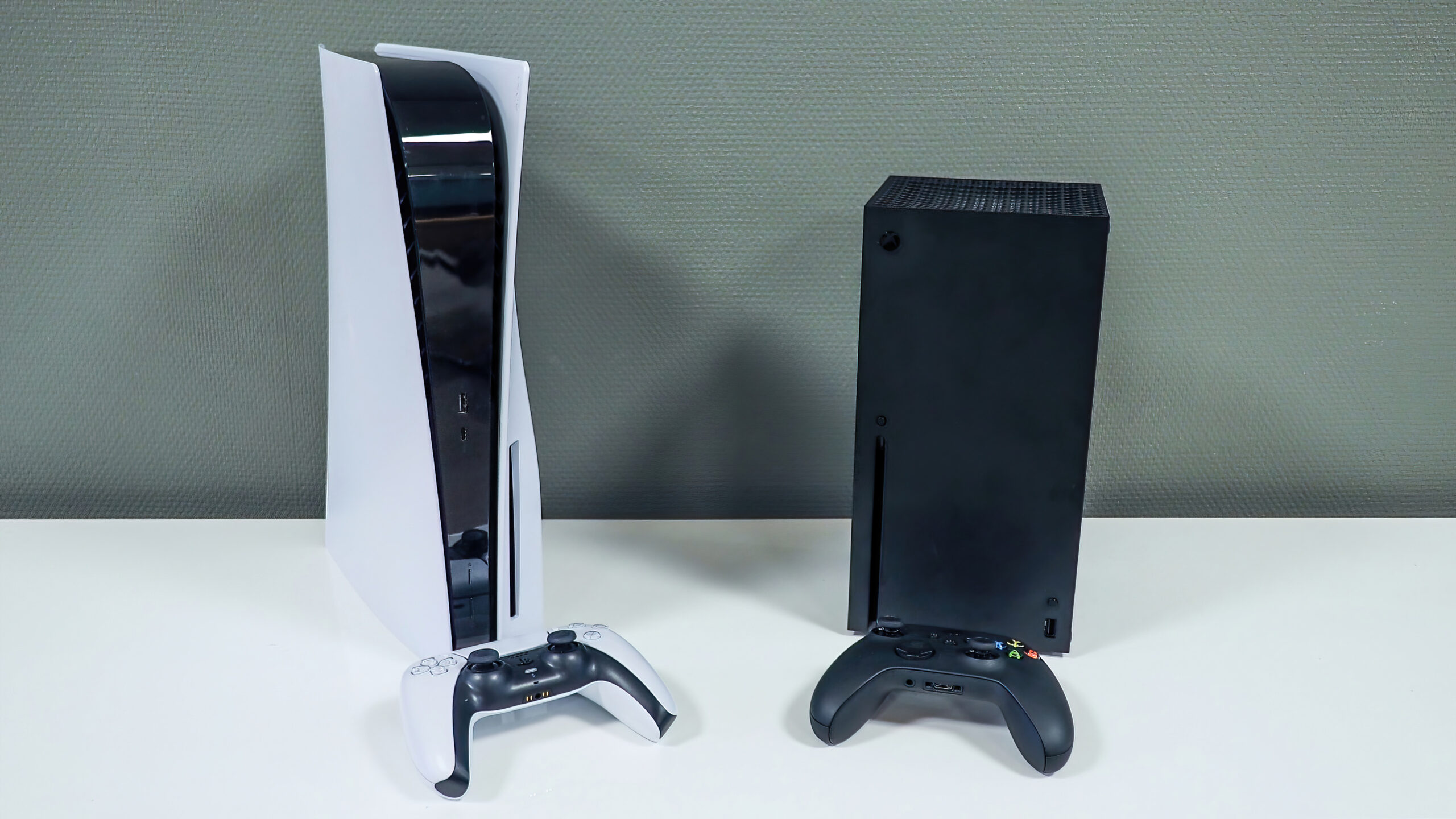 PS5 vs Xbox Series X scaled 1