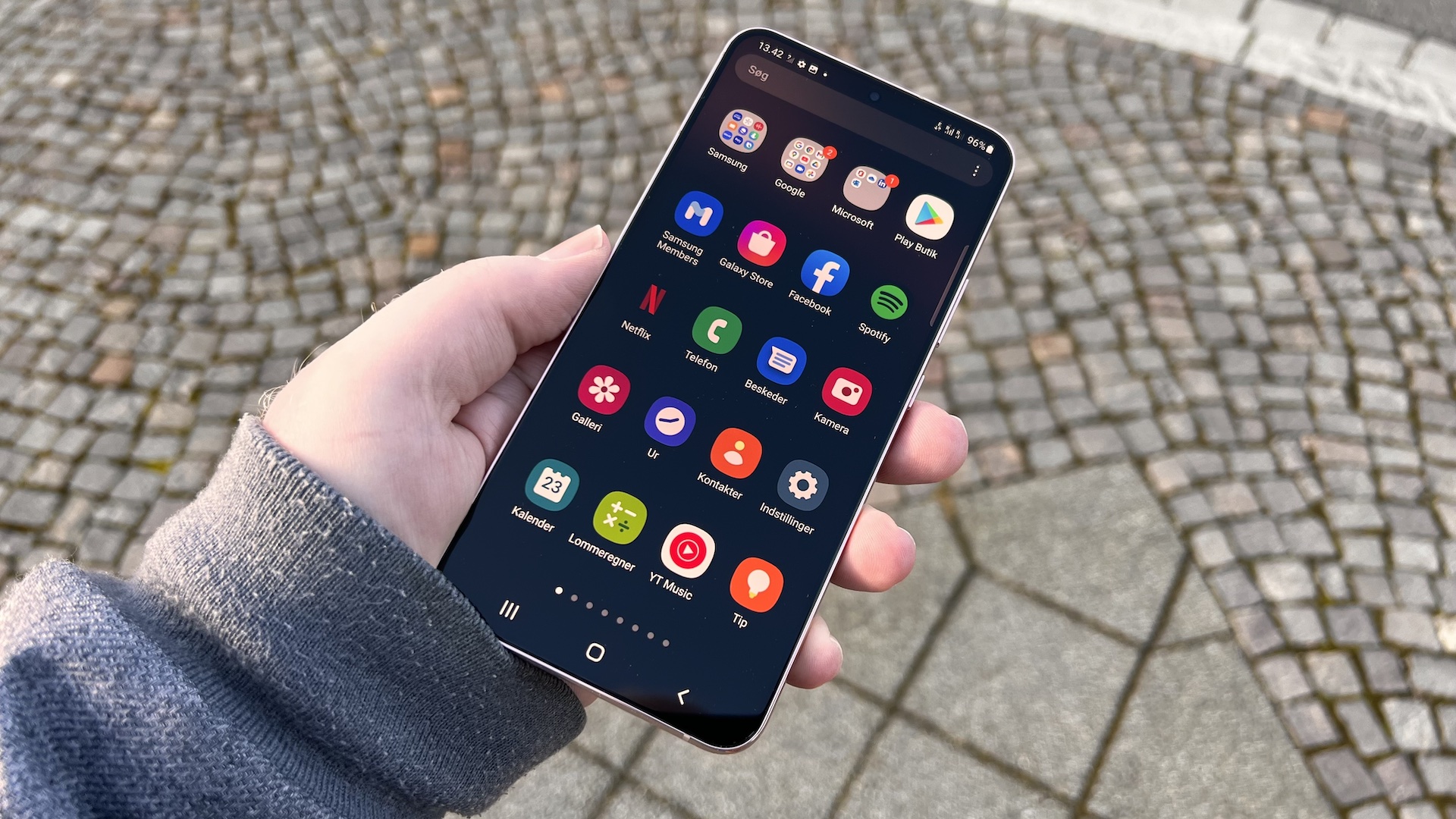 TEST: Samsung Galaxy S21 FE 5G – En strålande mobil som ingen behöver