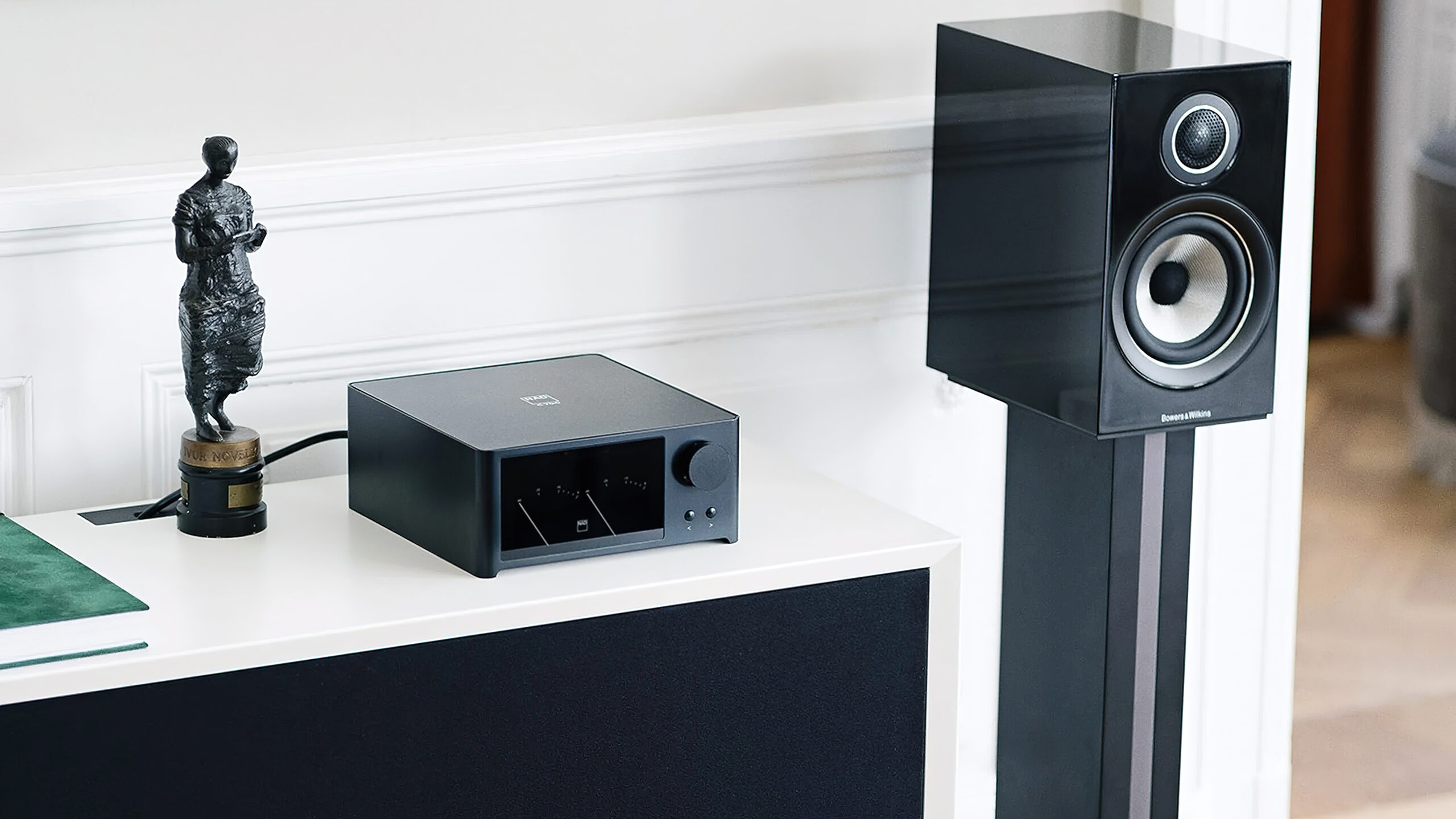 NAD C700 lifestyle NAD C700 lifestyle