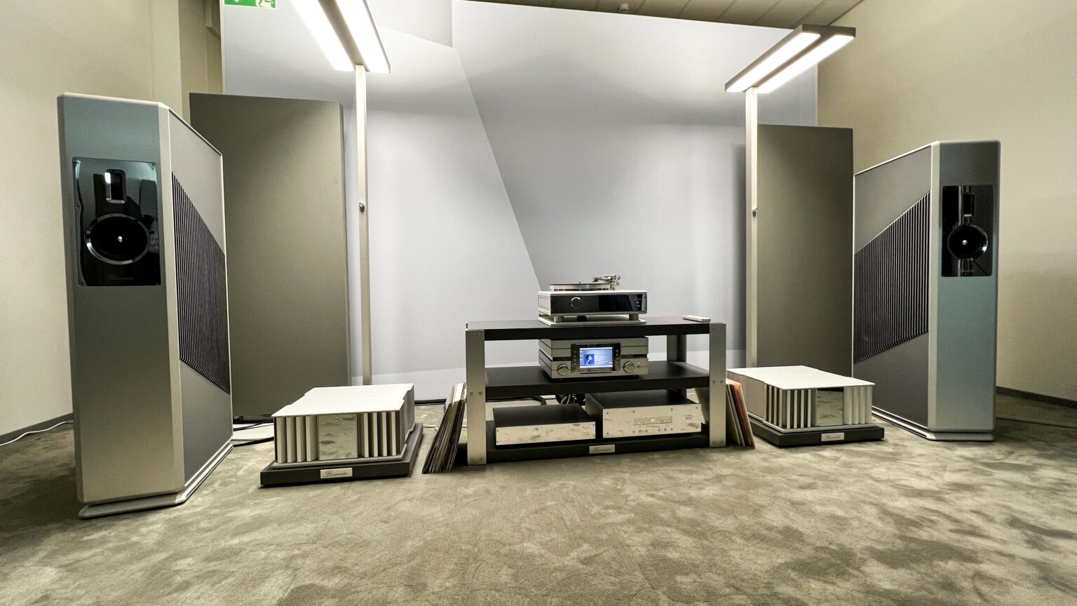 High-End 2022: Burmester 218