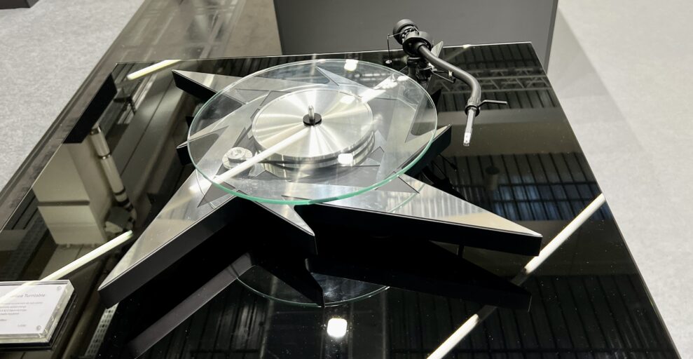 High-End 2022: Pro-Ject Metallica Turntable