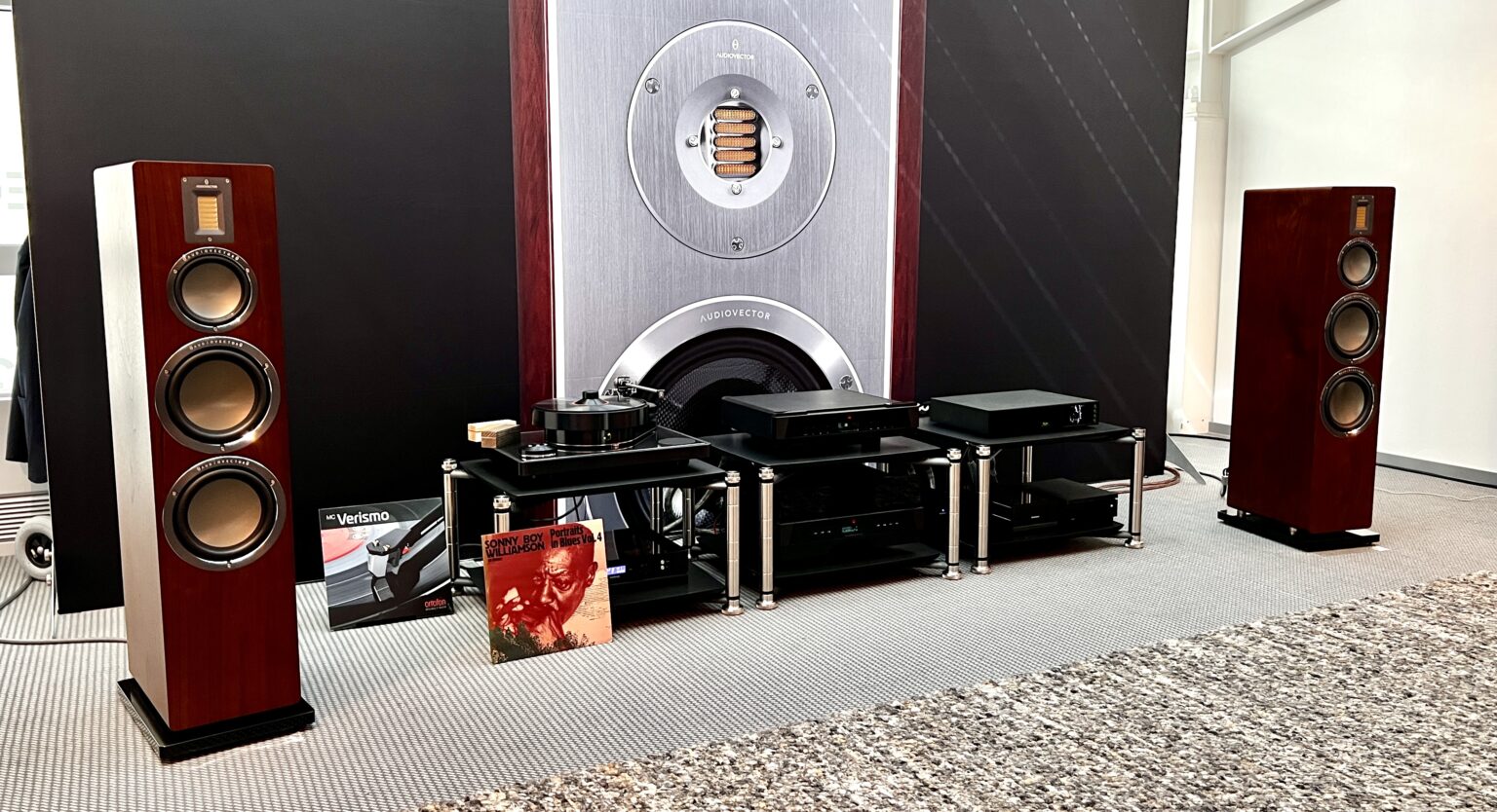 High-End 2022: Audiovector QR7