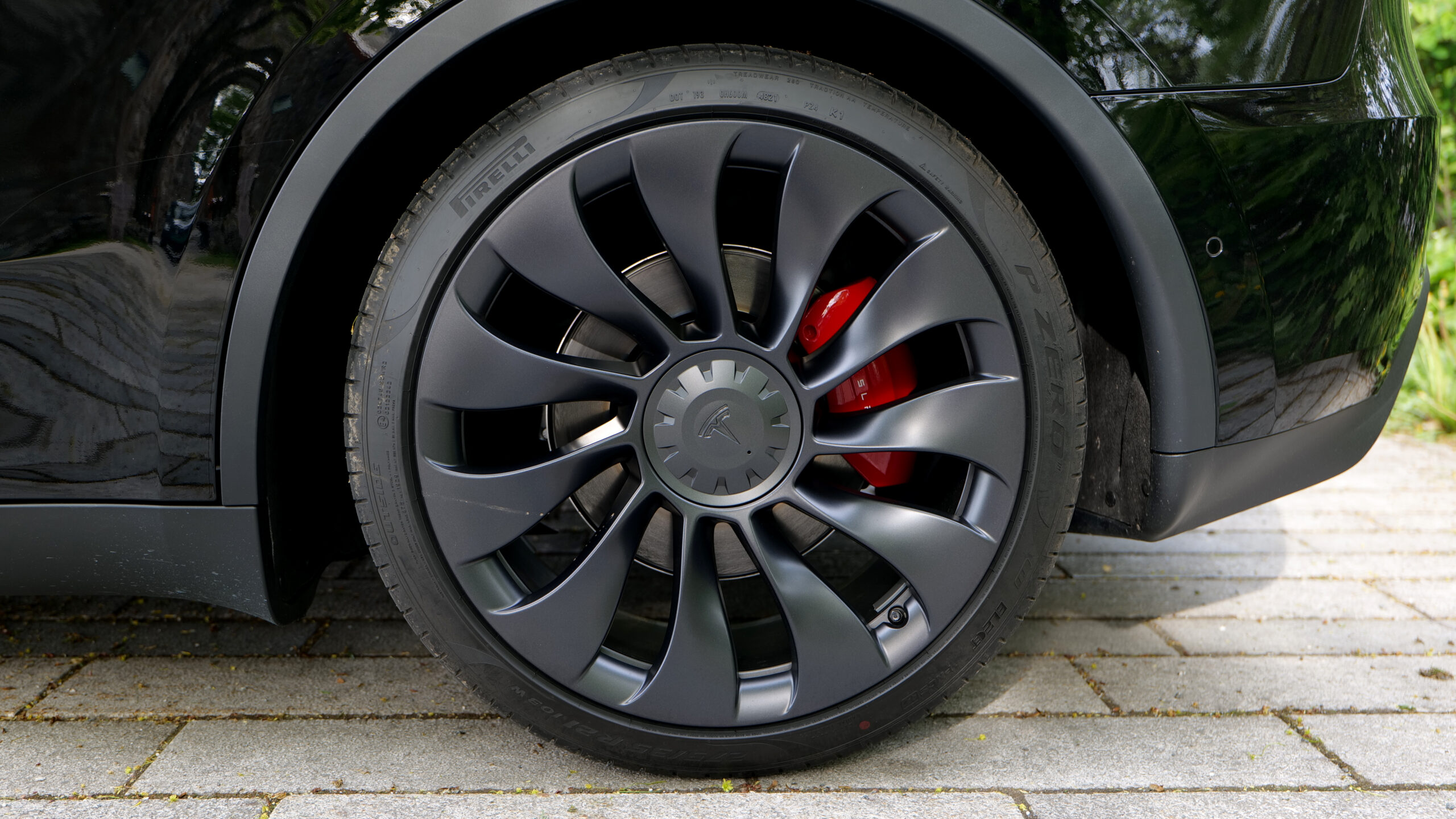 Tesla Model Y Performance wheel