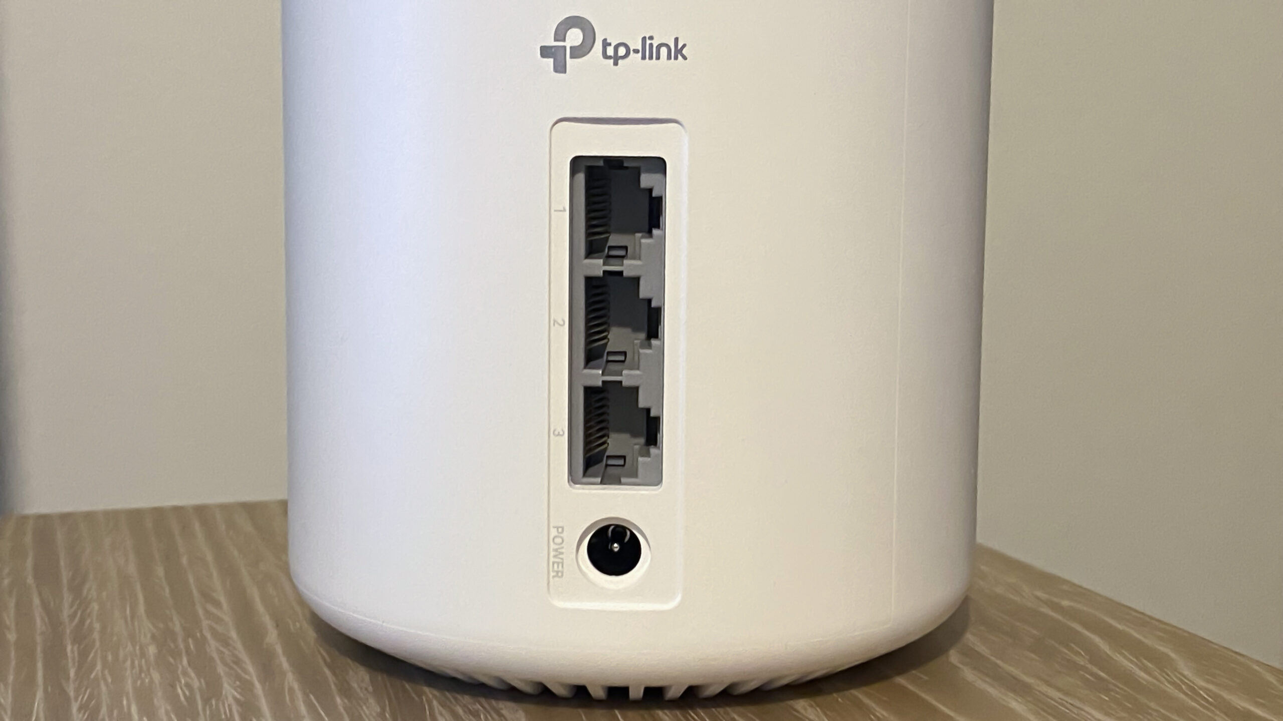 TP-Link XE75 - connections