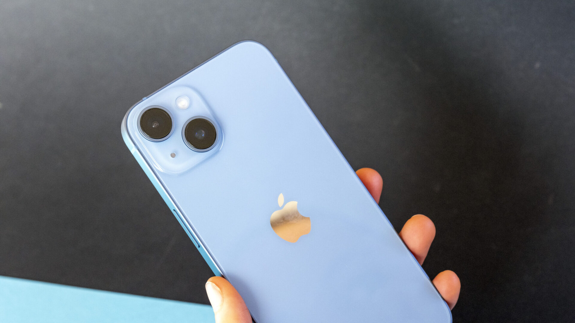 iPhone 14 2 scaled 1