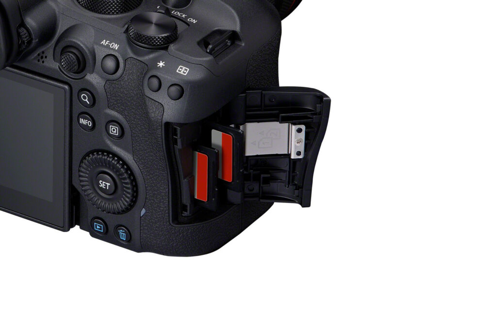 08_EOS-R6-MarkII_Back_BODYCardslot1