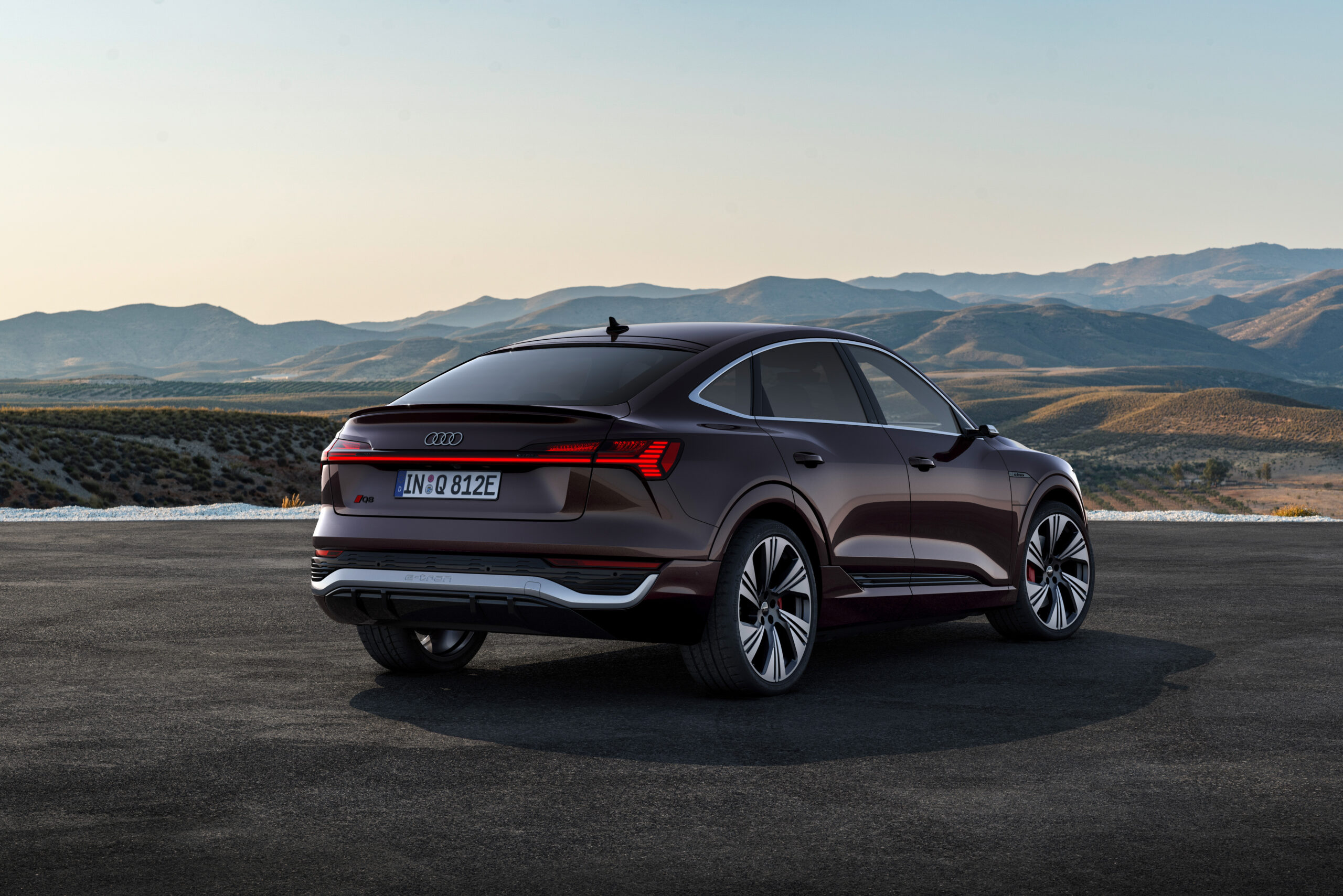 Audi e tron pris deals