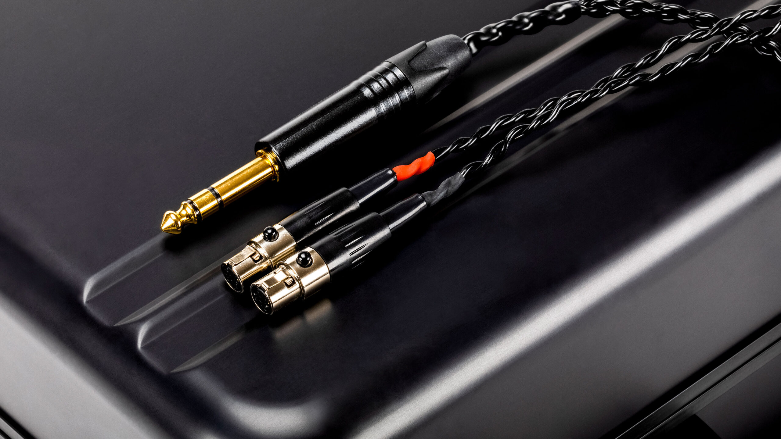 Audeze MM-500 3 Audeze MM-500 cable