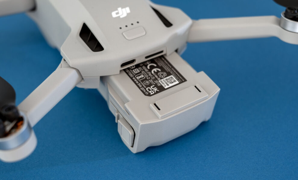 DJI Mini 3 Fly More Combo 1 DJI Mini 3 batteri 2